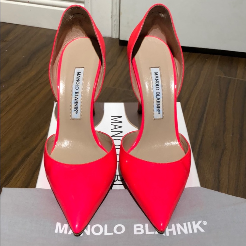 Manolo Blahnik pointed toe heels